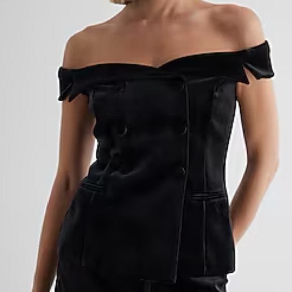 🆕 Velvet Off The Shoulder Faux Double Breasted Top NWT Express XS - Picture 1 of 4